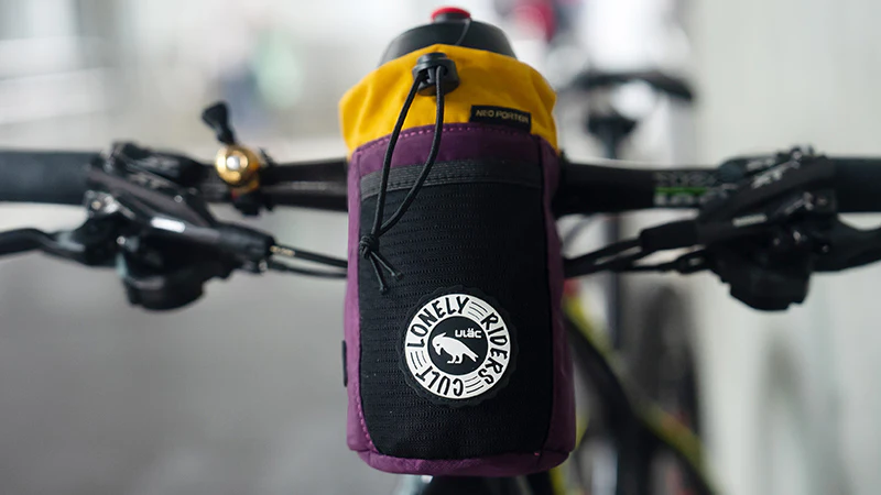 Смотреть видеообзор Сумка для велосипеда Ulac C-Hold Bicycle Feed Bag Bumblebee