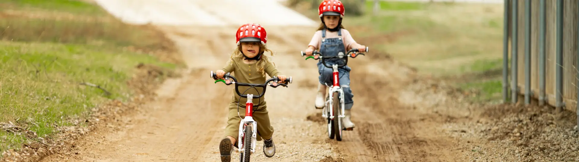 Детский шлем Woom Kid's Helmet red M